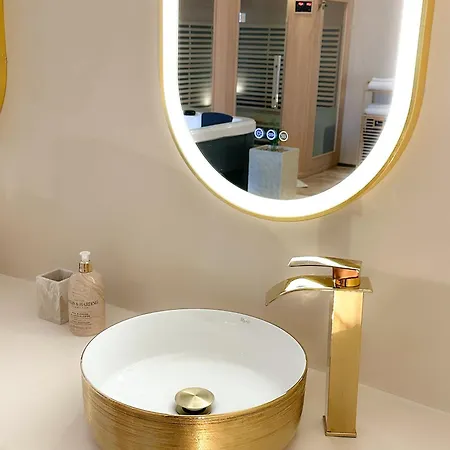 Vénus Suite&Spa - Suite avec spa privatif *